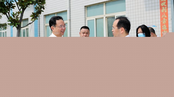 鄭州市委常委、市紀(jì)委書記杜新軍一行蒞臨鄭鍋調(diào)研指導(dǎo)工作